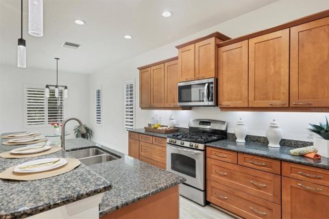 House in Sarasota, Florida 4 bedrooms, 206.43 sq.m. № 1873137 - photo 16