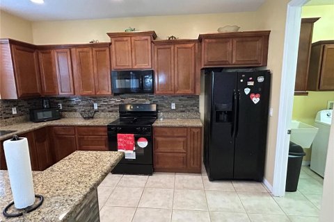 House in Eustis, Florida 3 bedrooms, 165.18 sq.m. № 1870984 - photo 11