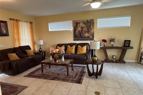 House in Eustis, Florida 3 bedrooms, 165.18 sq.m. № 1870984 - photo 4