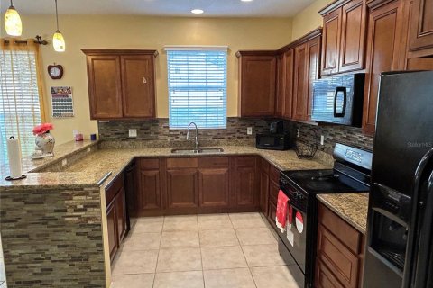 House in Eustis, Florida 3 bedrooms, 165.18 sq.m. № 1870984 - photo 10