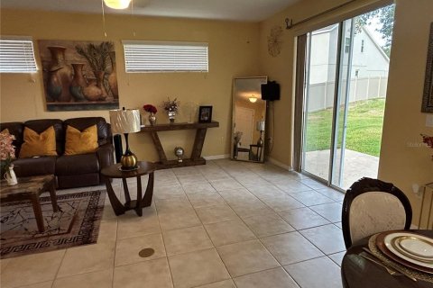 House in Eustis, Florida 3 bedrooms, 165.18 sq.m. № 1870984 - photo 5