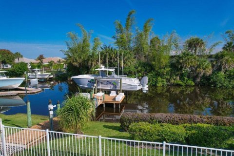 Casa en venta en Stuart, Florida, 4 dormitorios, 238.57 m2 № 2077677 - foto 4