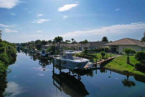 Casa en venta en Stuart, Florida, 4 dormitorios, 238.57 m2 № 2077677 - foto 8