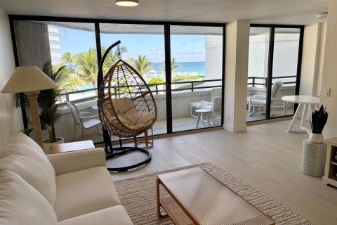 Copropriété à louer à South Palm Beach, Floride: 2 chambres, 128.21 m2 № 2390600 - photo 2