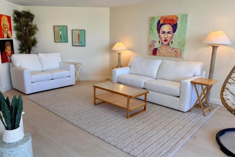 Copropriété à louer à South Palm Beach, Floride: 2 chambres, 128.21 m2 № 2390600 - photo 4