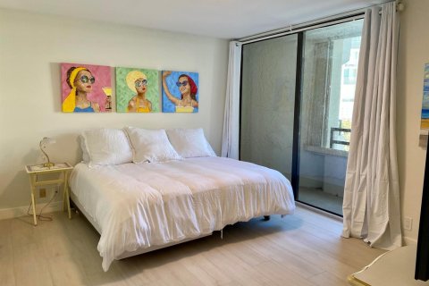Copropriété à louer à South Palm Beach, Floride: 2 chambres, 128.21 m2 № 2390600 - photo 7