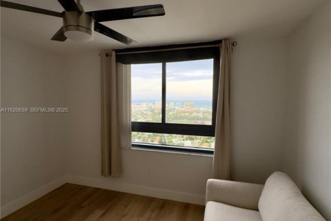 Condo in Miami Beach, Florida, 2 bedrooms № 2035336 - photo 14