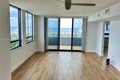 Condo in Miami Beach, Florida, 2 bedrooms № 2035336 - photo 7