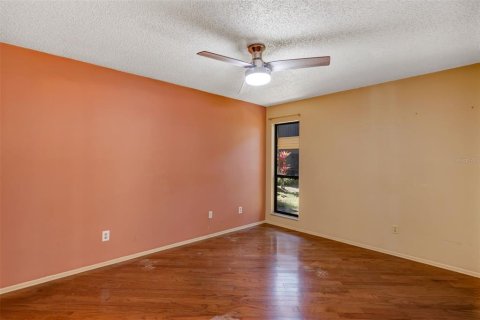 Condo in Orlando, Florida, 3 bedrooms  № 1717499 - photo 18