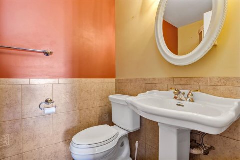 Condo in Orlando, Florida, 3 bedrooms  № 1717499 - photo 13