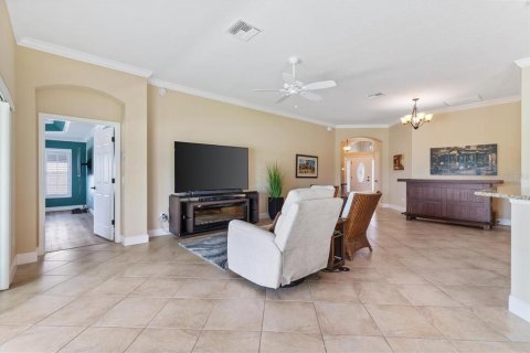Villa ou maison à vendre à The Villages, Floride: 3 chambres, 180.14 m2 № 2096187 - photo 15