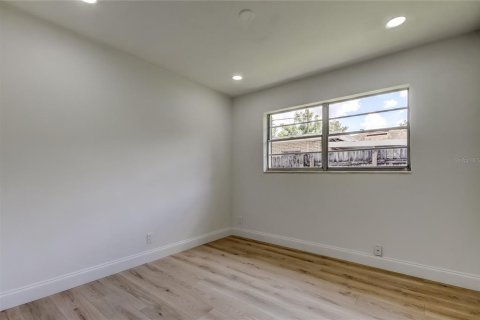 Villa ou maison à vendre à Tampa, Floride: 3 chambres, 127.83 m2 № 1870811 - photo 14