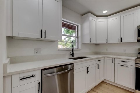 Villa ou maison à vendre à Tampa, Floride: 3 chambres, 127.83 m2 № 1870811 - photo 29