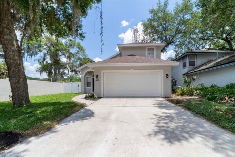 House in Maitland, Florida 3 bedrooms, 148.27 sq.m. № 2225807