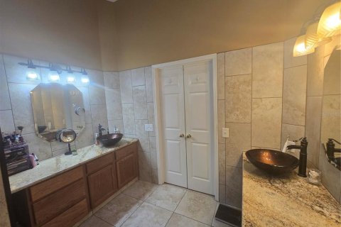 House in Davenport, Florida 4 bedrooms, 185.71 sq.m. № 1796072 - photo 30