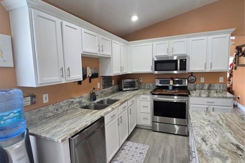 House in Davenport, Florida 4 bedrooms, 185.71 sq.m. № 1796072 - photo 5