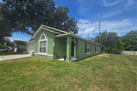 House in Davenport, Florida 4 bedrooms, 185.71 sq.m. № 1796072 - photo 3