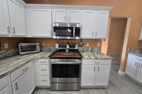 House in Davenport, Florida 4 bedrooms, 185.71 sq.m. № 1796072 - photo 7