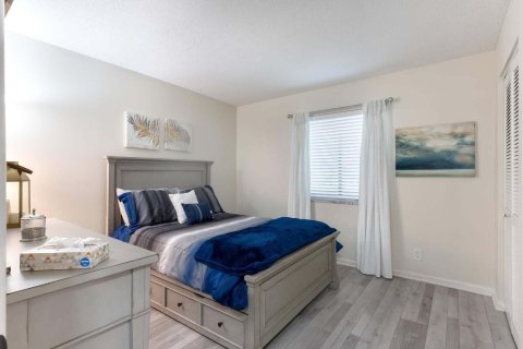 Condo in West Palm Beach, Florida, 2 bedrooms  № 2246276 - photo 15