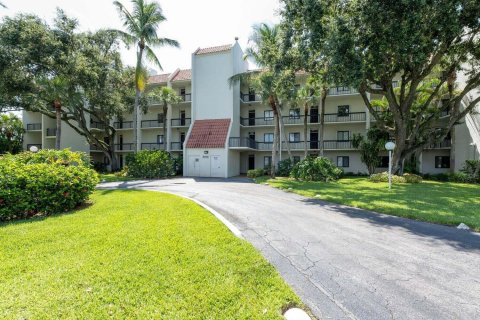 Condo in West Palm Beach, Florida, 2 bedrooms  № 2246276 - photo 21
