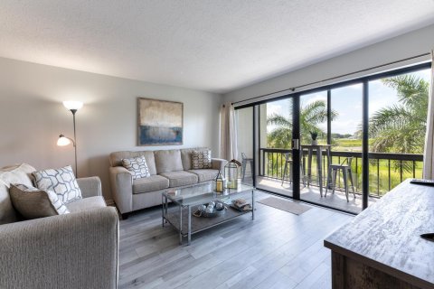 Condo in West Palm Beach, Florida, 2 bedrooms  № 2246276 - photo 6