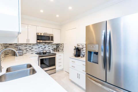 Condo in Hollywood, Florida, 1 bedroom  № 1756159 - photo 7