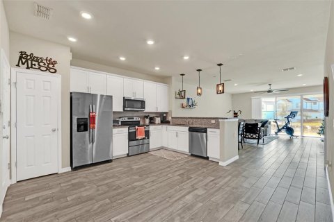 Touwnhouse à vendre à Orlando, Floride: 3 chambres, 174.75 m2 № 1856725 - photo 10