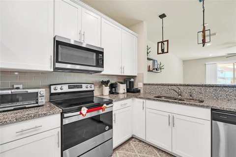 Touwnhouse à vendre à Orlando, Floride: 3 chambres, 174.75 m2 № 1856725 - photo 11