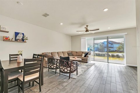 Touwnhouse à vendre à Orlando, Floride: 3 chambres, 174.75 m2 № 1856725 - photo 5