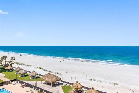 Condo in Clearwater, Florida, 2 bedrooms  № 1625645 - photo 17