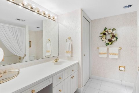 Condo in Clearwater, Florida, 2 bedrooms  № 1625645 - photo 24