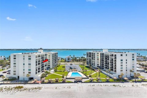 Condo in Clearwater, Florida, 2 bedrooms  № 1625645 - photo 3