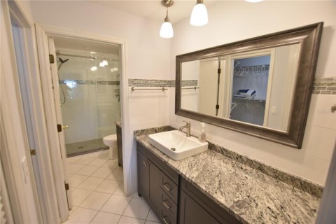 House in Sarasota, Florida 3 bedrooms, 158.49 sq.m. № 1539393 - photo 19