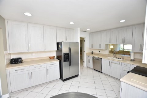 House in Sarasota, Florida 3 bedrooms, 158.49 sq.m. № 1539393 - photo 8