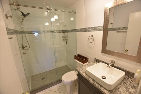 House in Sarasota, Florida 3 bedrooms, 158.49 sq.m. № 1539393 - photo 22