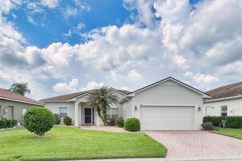 House in Lake Wales, Florida 3 bedrooms, 158.49 sq.m. № 2277479