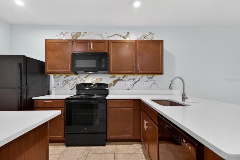 Townhouse in Holiday, Florida 3 bedrooms, 133.78 sq.m. № 2117159 - photo 11