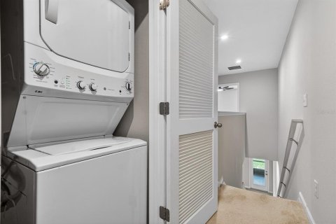 Townhouse in Holiday, Florida 3 bedrooms, 133.78 sq.m. № 2117159 - photo 28