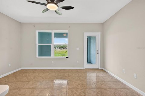 Townhouse in Holiday, Florida 3 bedrooms, 133.78 sq.m. № 2117159 - photo 13