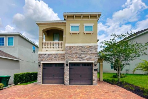 House in Kissimmee, Florida 6 bedrooms, 302.21 sq.m. № 1569961 - photo 1