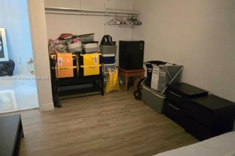 Villa ou maison à louer à Palmetto Bay, Floride: 2 chambres, 85.66 m2 № 1927506 - photo 22