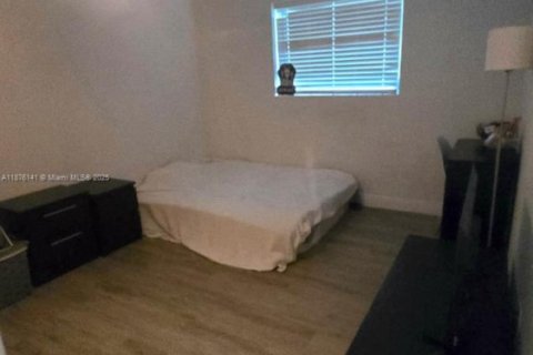 Villa ou maison à louer à Palmetto Bay, Floride: 2 chambres, 85.66 m2 № 1927506 - photo 21