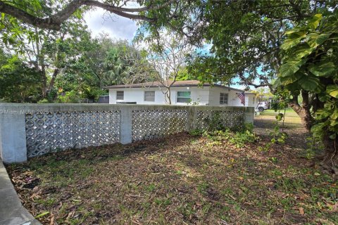 Villa ou maison à louer à Palmetto Bay, Floride: 2 chambres, 85.66 m2 № 1927506 - photo 26