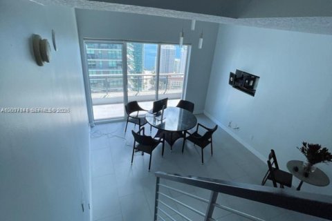 Condo in Miami, Florida, 2 bedrooms  № 2401273 - photo 7