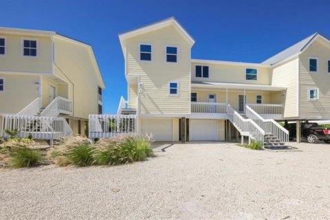 Touwnhouse à vendre à Boca Grande, Floride: 2 chambres, 105.07 m2 № 1519101 - photo 1