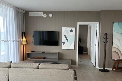 Купить кондоминиум в Холливуд, Флорида 2 спальни, 99.87м2, № 2089218 - фото 15