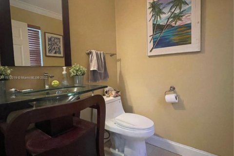 Villa ou maison à louer à Hollywood, Floride: 4 chambres, 187.2 m2 № 1966432 - photo 5