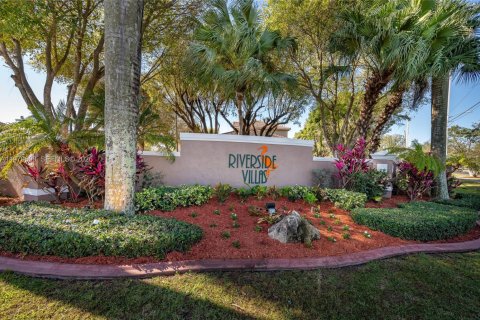 Купить таунхаус в Хомстед, Флорида 4 спальни, 188.41м2, № 2046112 - фото 27