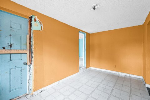 Купить виллу или дом в Майами, Флорида 3 спальни, 89.37м2, № 2043574 - фото 11