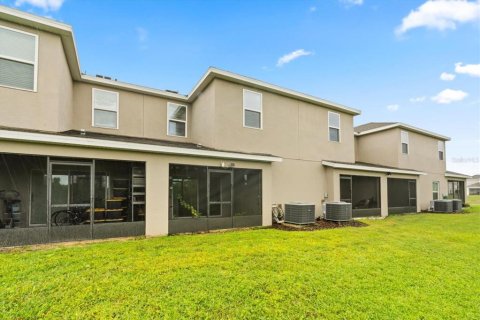 Townhouse in Davenport, Florida 3 bedrooms, 149.2 sq.m. № 2211297 - photo 22